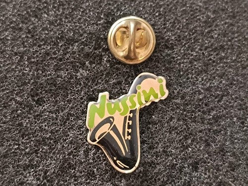 Pin nussini saxophone - pin's,