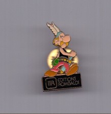 PIN'S . UDERZO . ASTERIX  . ROMBALDI . 1990' . ( PIN'S 88 ) .