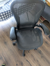 Herman Miller Aeron Classic |