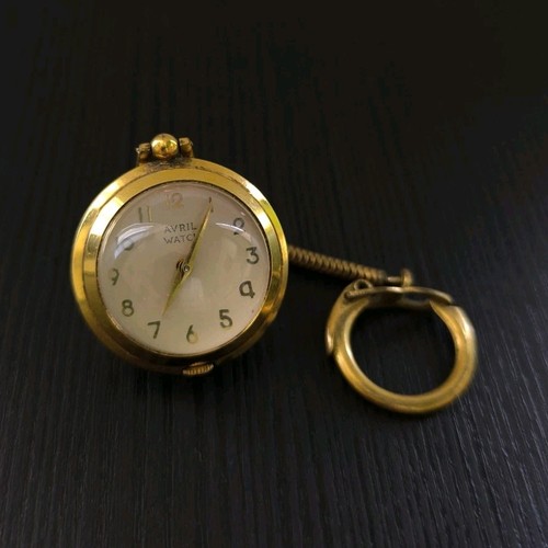 Rare montre globe - , avril
