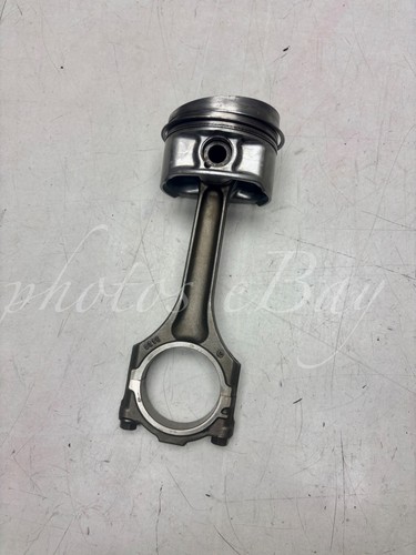 Piston avec bielle - bielle, porche