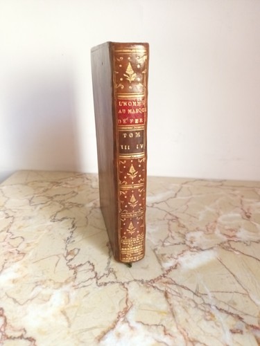 Livre homme masque - l'homme,
