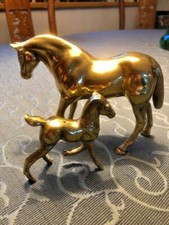 JUMENT&POULAIN-MARE&FOAL-LAITO