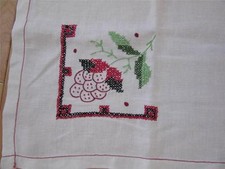 VINTAGE 30" TABLECLOTH TABLE DOILY HANDMADE EMBROIDERED CHERRY BERRY BUNCH