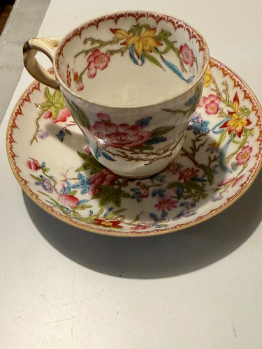Tasse soucoupe en - tasse, et