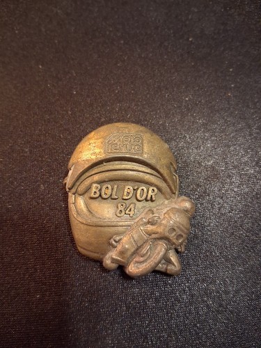 Broche medaille moto bol or - medaille,