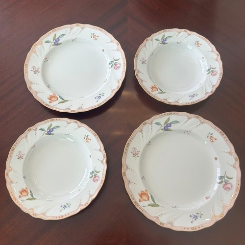 Lot assiettes à - de, dîner