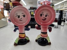 Vintage Enesco Frying Pan Boy and Girl Salt and Pepper Shakers. Nice Condition!