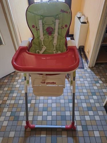 Chaise haute bébé - chaise,