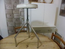 TABOURET VINTAGE - ANNEES