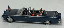 Minichamps 1961 Kennedy Lincoln Continental X-100 Convertible Diecast Model 1:43