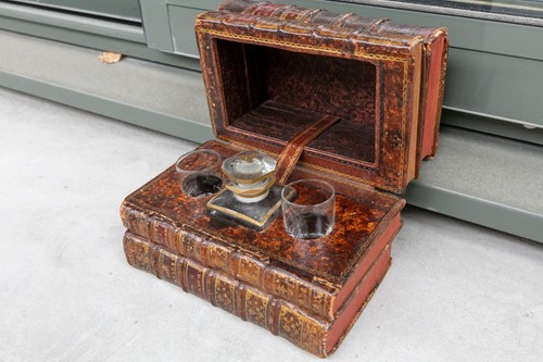 Cave liqueurs faux livres - liqueurs,