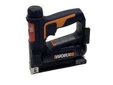 Cloueuse sur batterie WORX