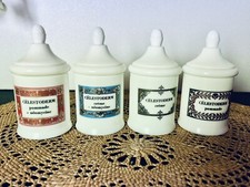 4 Pots à Pharmacie /