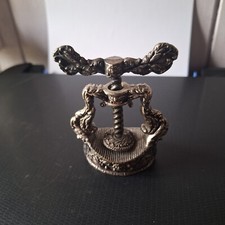 ancien casse noisette metal