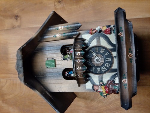 Ancienne horloge coucou