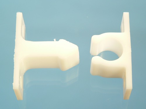 Flèche blanc porte attache - porte,
