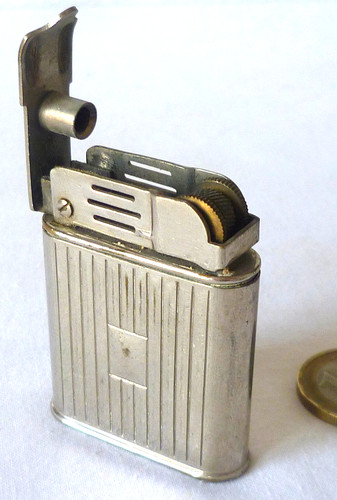 Ancien briquet essence en - briquet, À