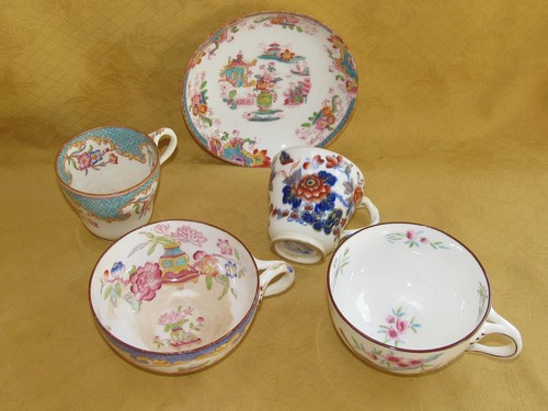 Lot tasses porcelaine - de, en