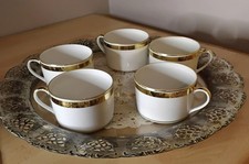 5 tasses à thé, chocolat ou