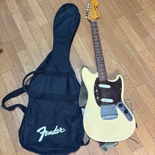 Guitare électrique Fender Japan Mustang modèle Mustang style vintage années 60