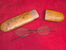 Lunettes et boîte