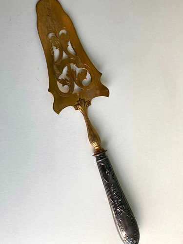 Pelle tarte ancienne manche - a,