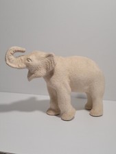 Elephant faience perlée art