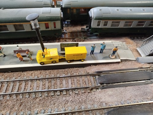 Train convoyeur postal - .,