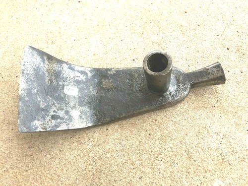 Old tool outil - ,