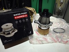 pompe à eau BMW E46 moteur essence