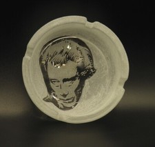 Superbe Cendrier gravé à la main par Artisan Graveur sur verre "Johnny Hallyday"