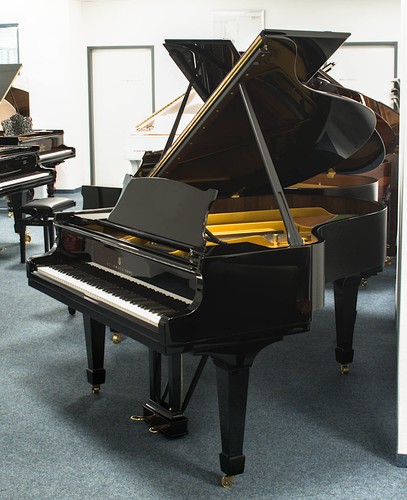 Piano queue steinway sons - queue, &