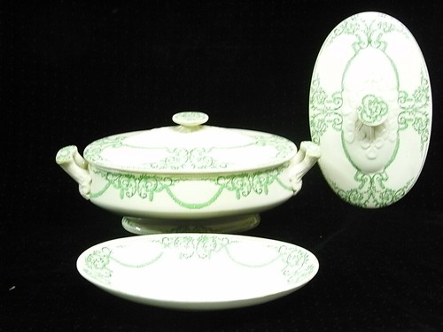 Service vaisselle - ,