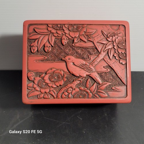 Boite ancienne sculpture - boite, bois