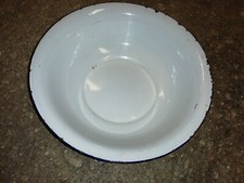 AR3- Ancienne Bassine cuvette