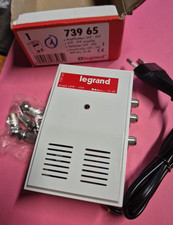 Legrand 73965 - Amplificateur TV UHF + VHF 860 MHz 24 Db 3 sorties