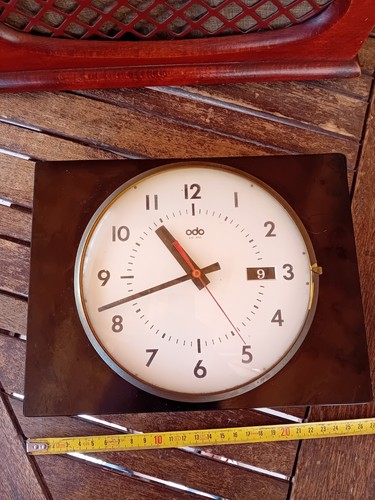 Horloge murale vintage - murale, en