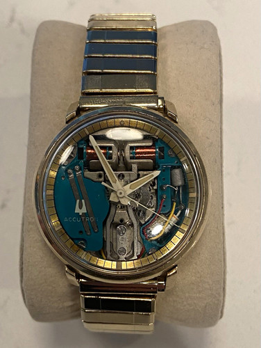 Vintage 1967 bulova accutron - bulova,