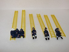 CORGI TOYS 1143, FIGURINES