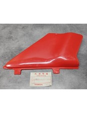 Cache latéral droit rouge