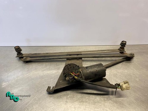 Moteur électrique essuie - électrique, d'essuie