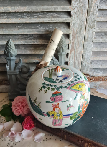 Ancien pot porcelaine - en, a