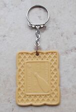 Old keychain key vintage cake PETITJEAN plastic 1970s France
