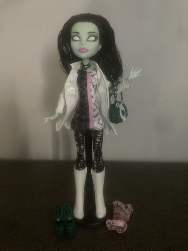 Poupee monster high - monster,