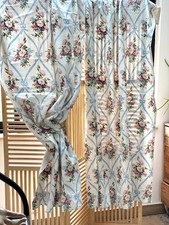 paire de rideaux  romantiques