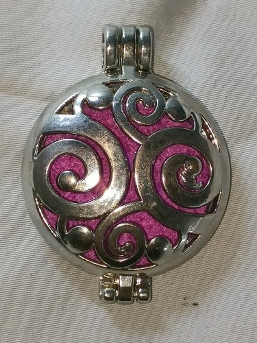 Pendentif medaillon diffuseur - pendentif,