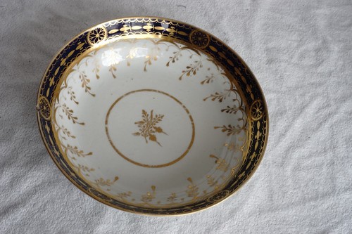 Ancienne assiette creuse vieux - ancienne,