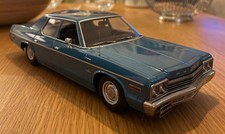 Dodge Monaco 1/18 Bleu