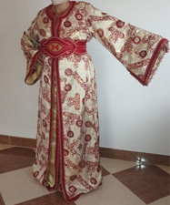 Elegant Moroccan Kaftan – Red & Gold Two-Piece Takchita for Women